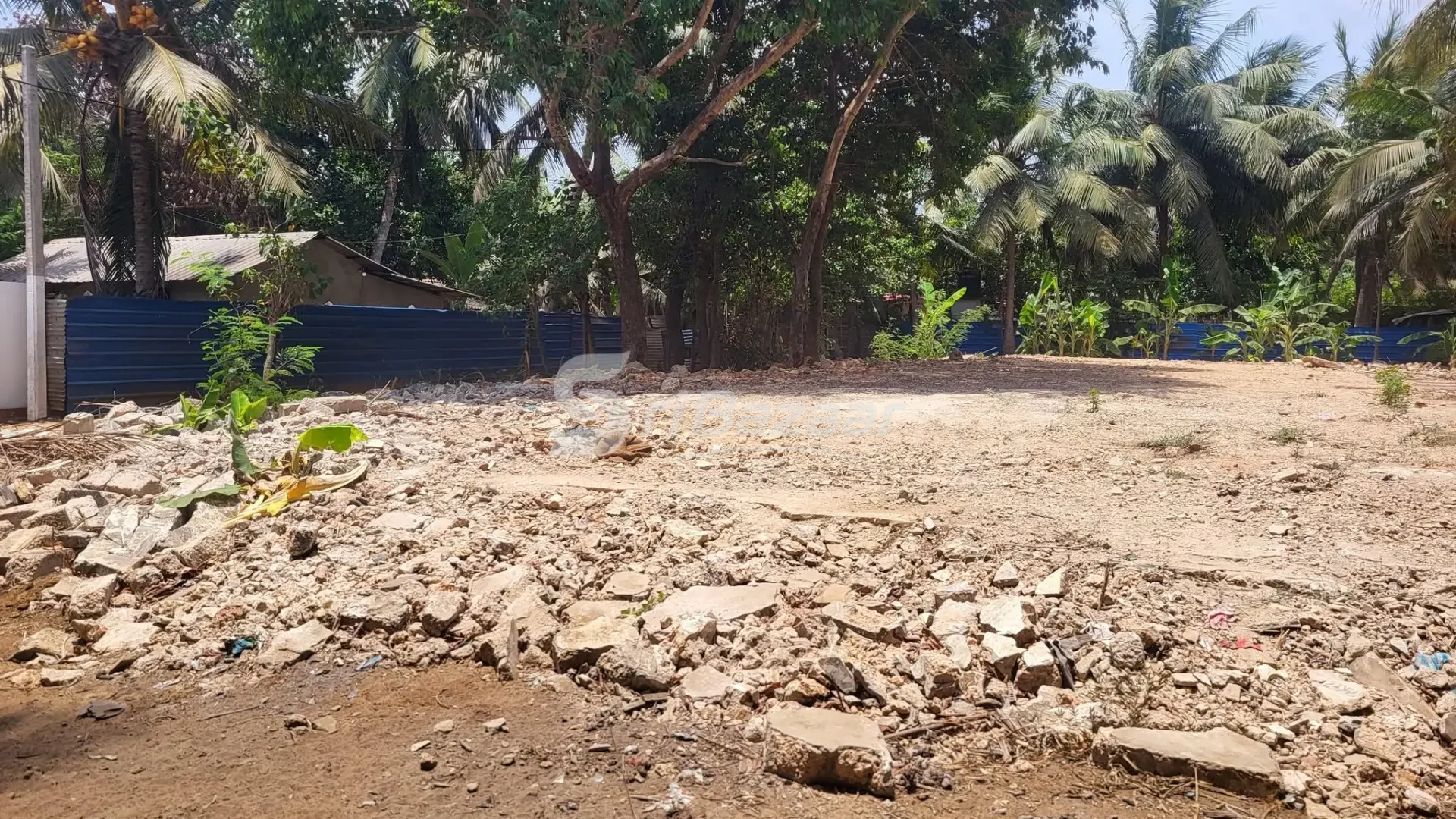சுன்னாகம் சந்திக்கு அருகில் 2.75 பரப்பு காணி விற்பனைக்கு