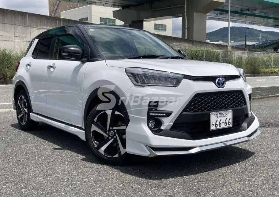 Toyota Raize Z Hybrid 2025 – Unregistered | 9,500 km