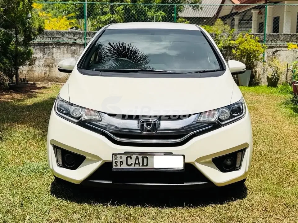 🚗 Honda Fit GP5 S Grade Hybrid 2014 – 132,000 km | 1st Owner | Accident-Free