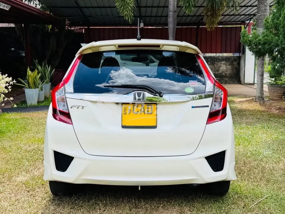 🚗 Honda Fit GP5 S Grade Hybrid 2014 – 132,000 km | 1st Owner | Accident-Free