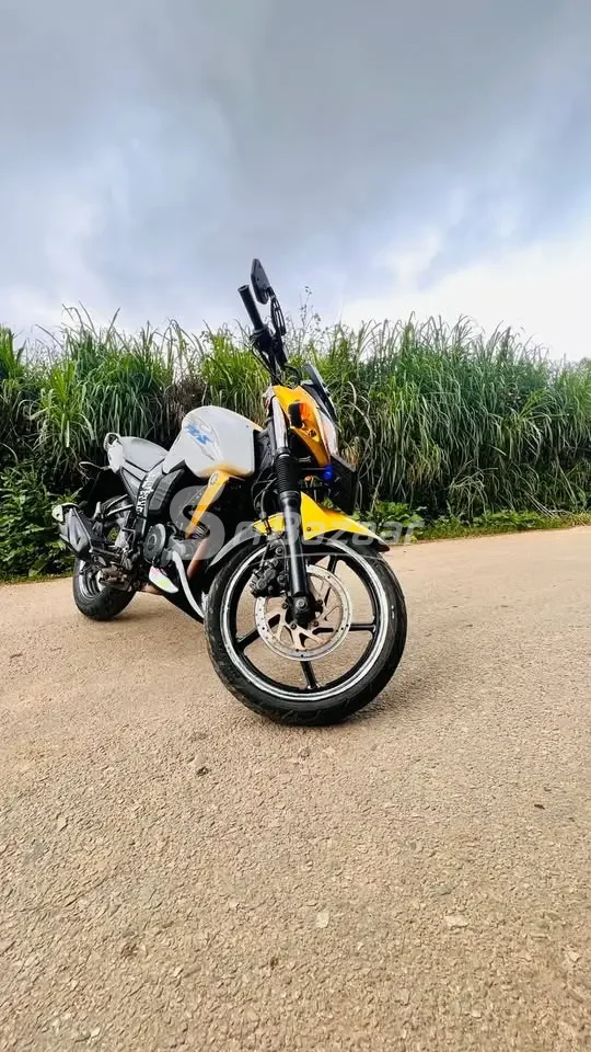 🏍️ Yamaha FZ-S V1 2012 – Excellent Condition | Rs. 570,000