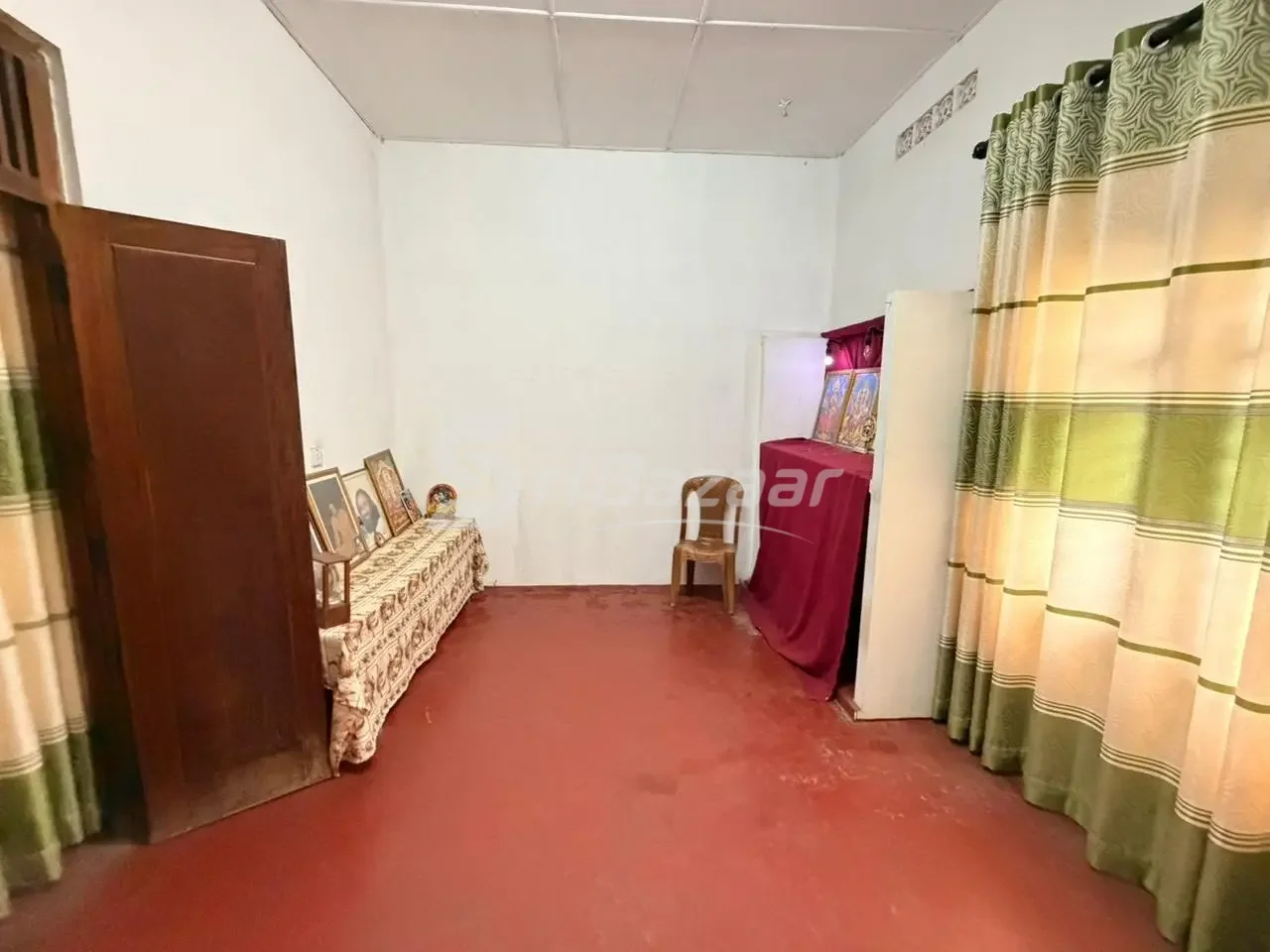 House & Property for Sale in Brown Road, Jaffna – 4 Bedrooms | 2 Parappu 7 Kulies