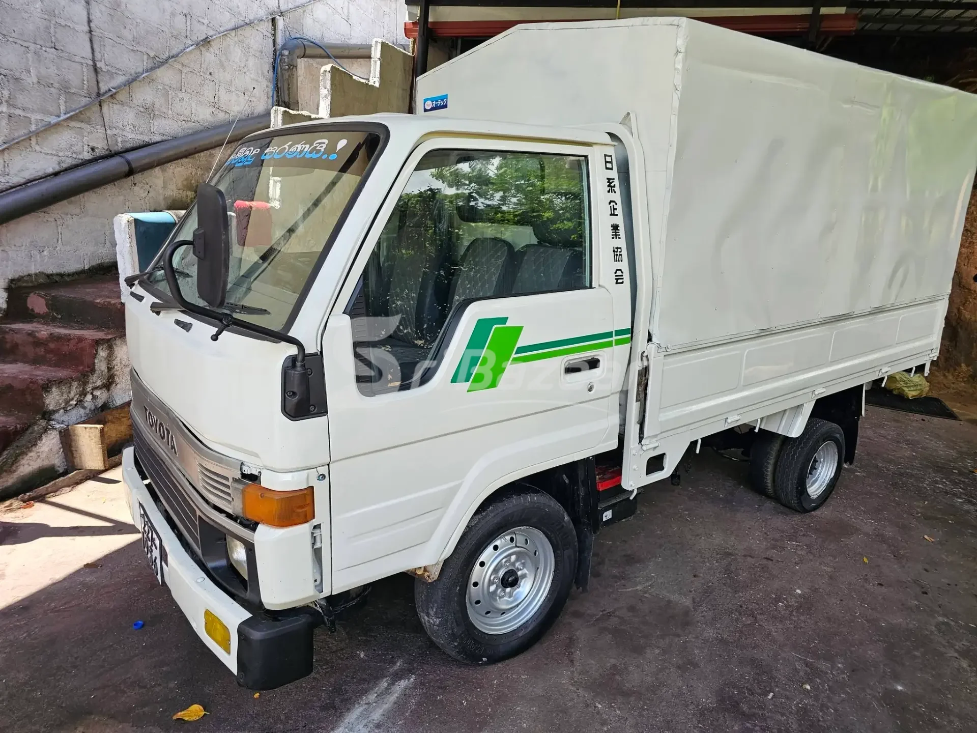 🚚 Toyota Toyoace 1995 – 2L Diesel | 10.5 Feet | Excellent Condition