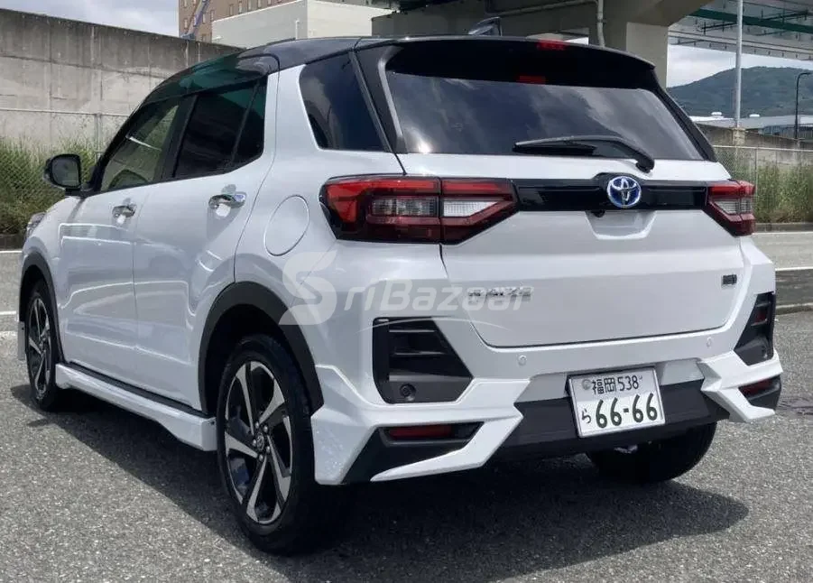 Toyota Raize Z Hybrid 2025 – Unregistered | 9,500 km