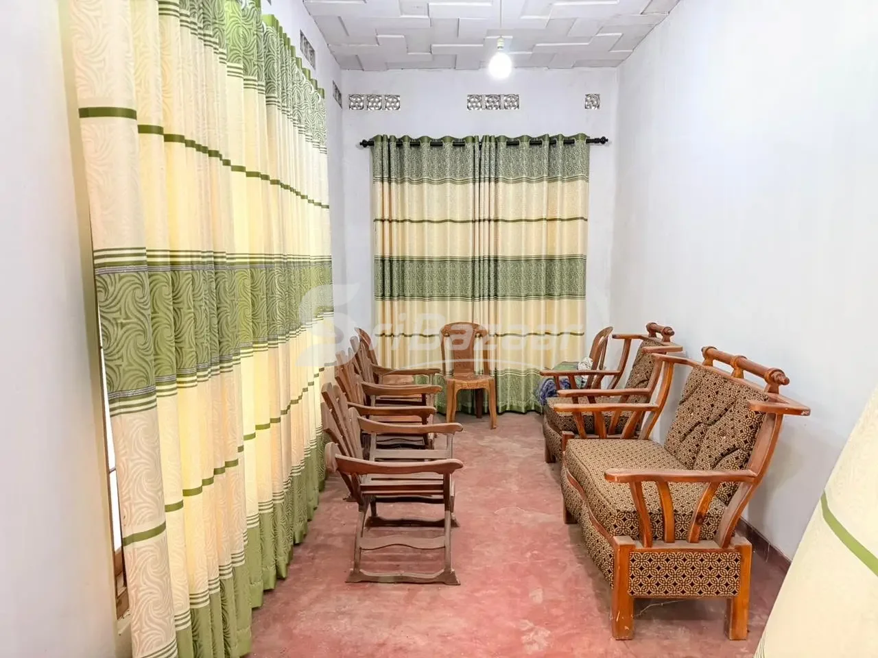 House & Property for Sale in Brown Road, Jaffna – 4 Bedrooms | 2 Parappu 7 Kulies