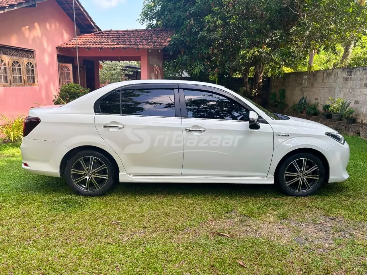Toyota Axio WXB Hybrid 2016 – 82,000 KM | 2nd Owner