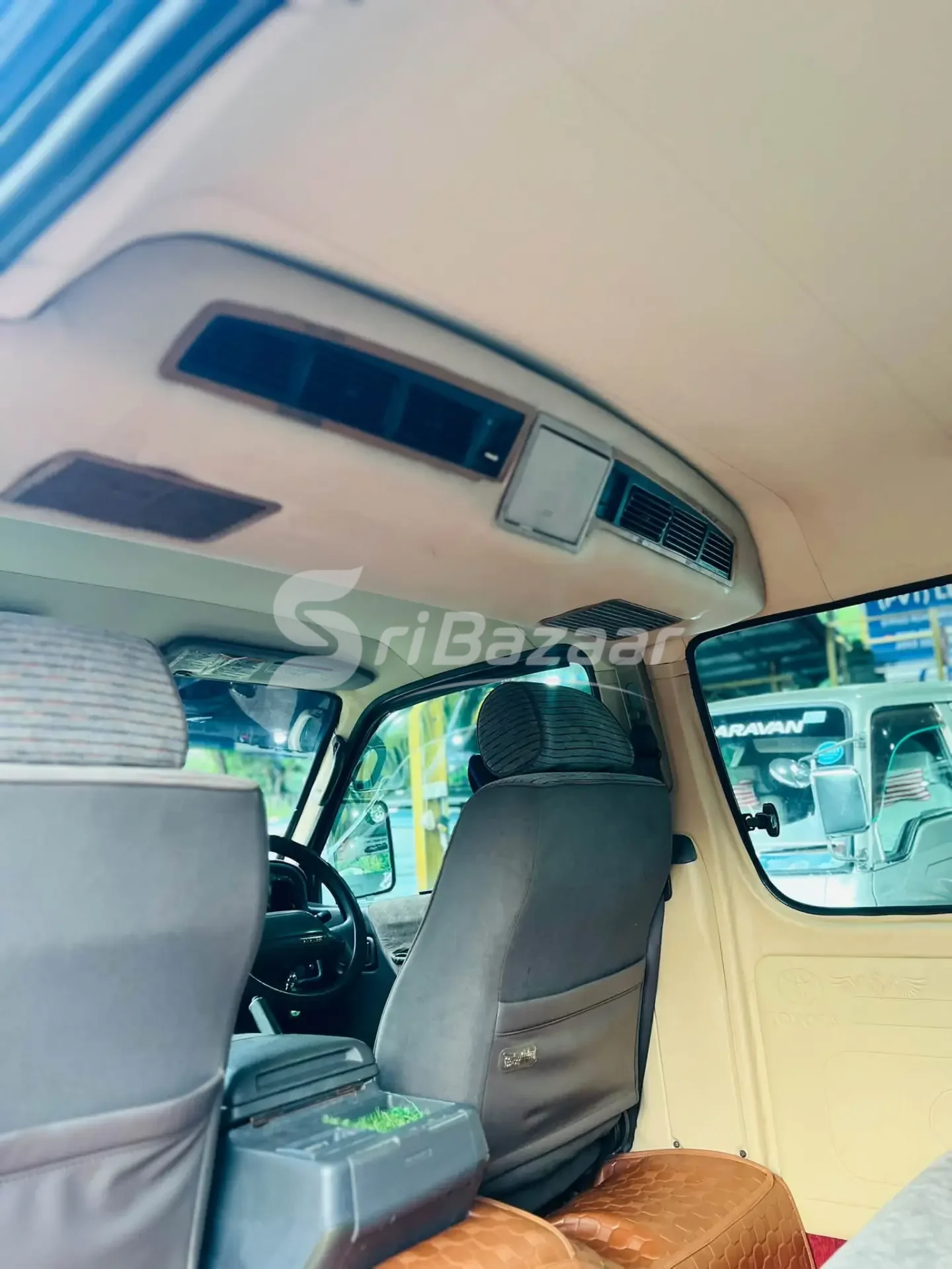 Toyota Hiace Dolphin Super GL 113 – Long Model | Rs. 7,950,000