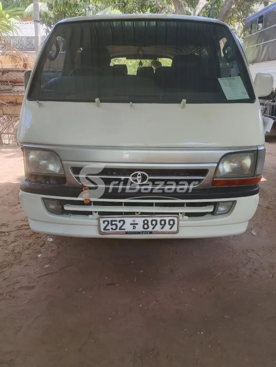 Professional Vehicle Painting Service – Pirasanth Painter