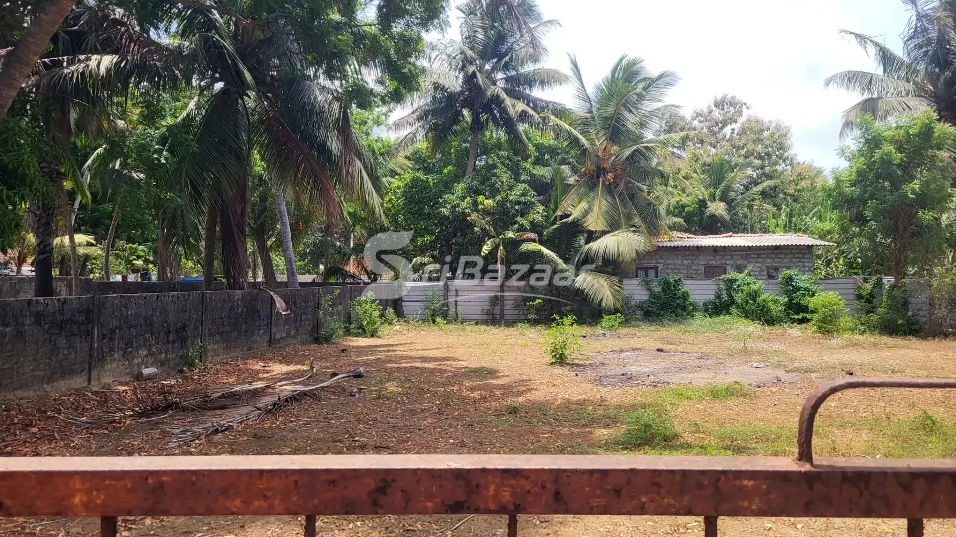 மானிப்பாய் மெமோறியல் வீதியில் 2 பரப்பு (20 பேர்ச்) காணி விற்பனைக்கு