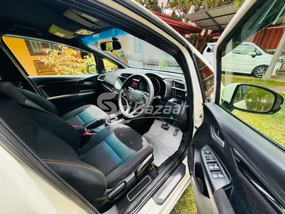 🚗 Honda Fit GP5 S Grade Hybrid 2014 – 132,000 km | 1st Owner | Accident-Free