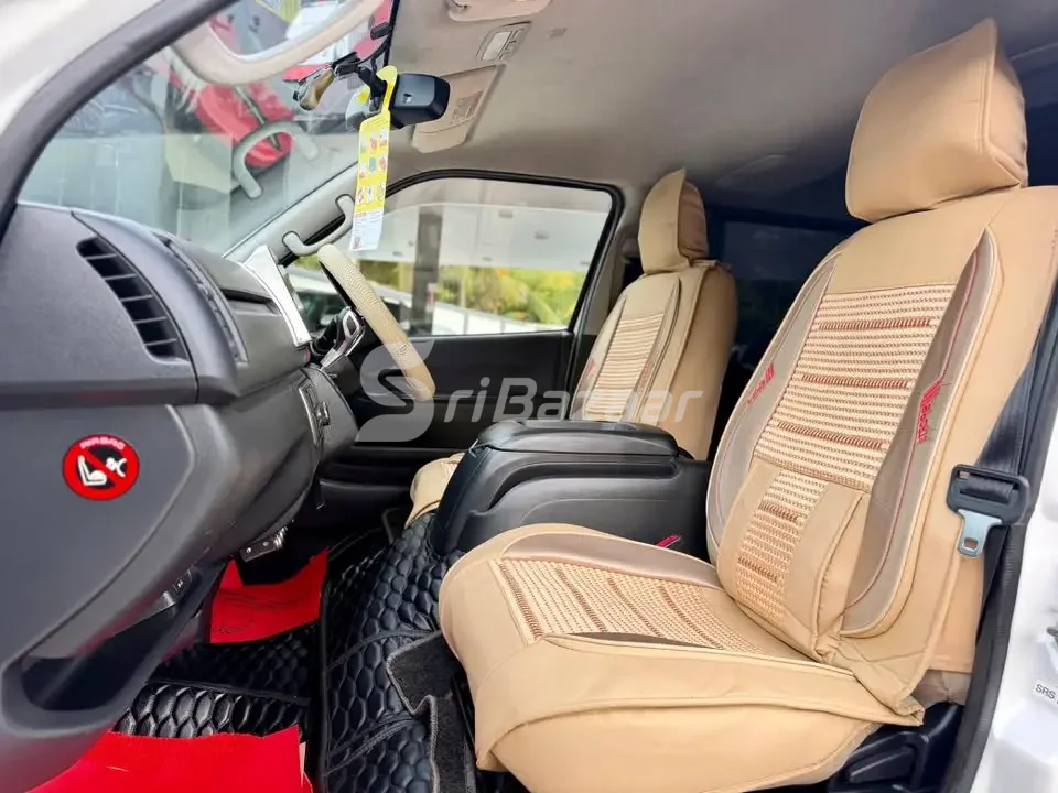 Toyota TRH 200 Dark Prime – 2014 | Full Options | Pearl White