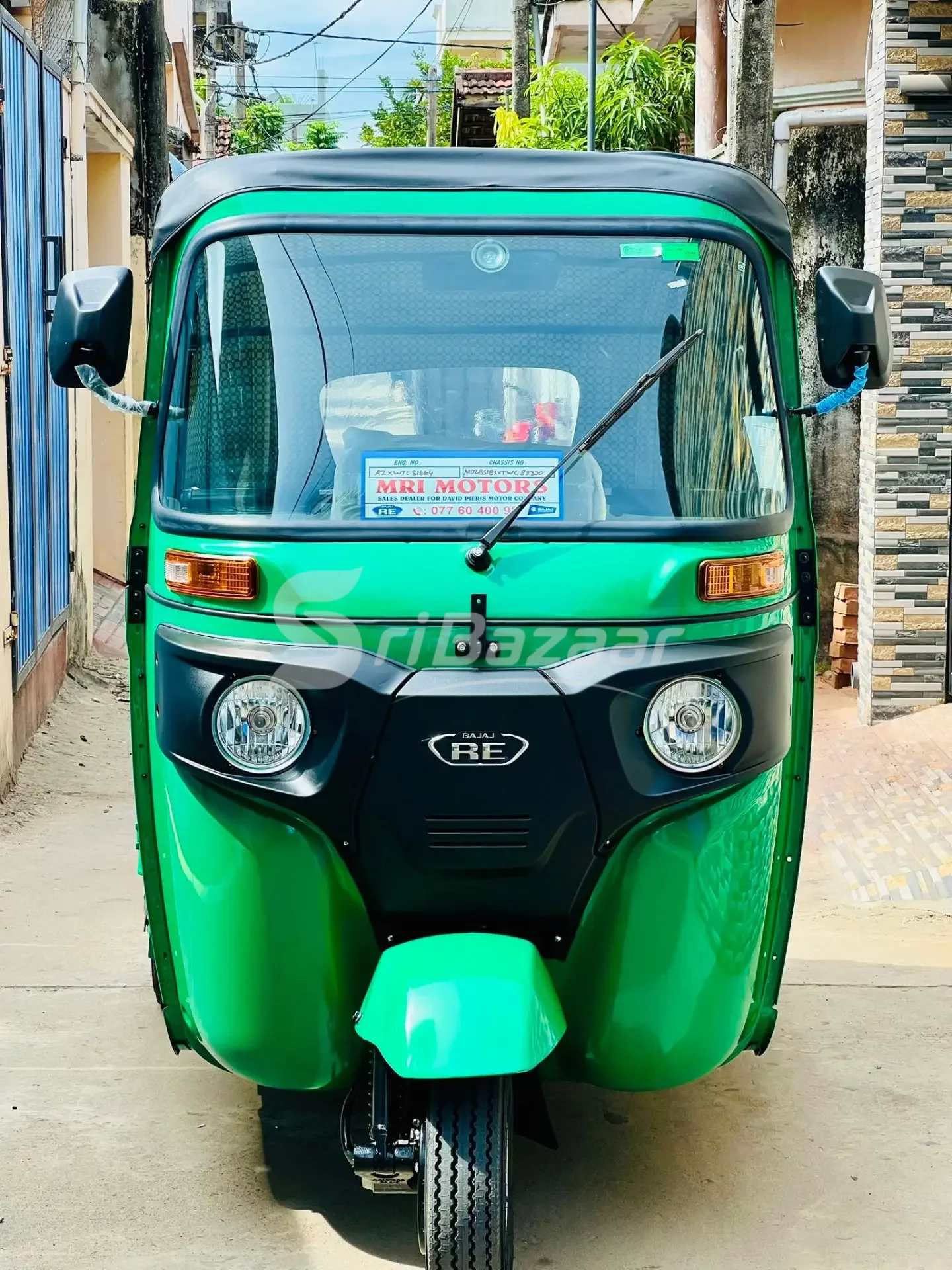 Bajaj RE Petrol Three Wheeler – Brand New, 400 km Used