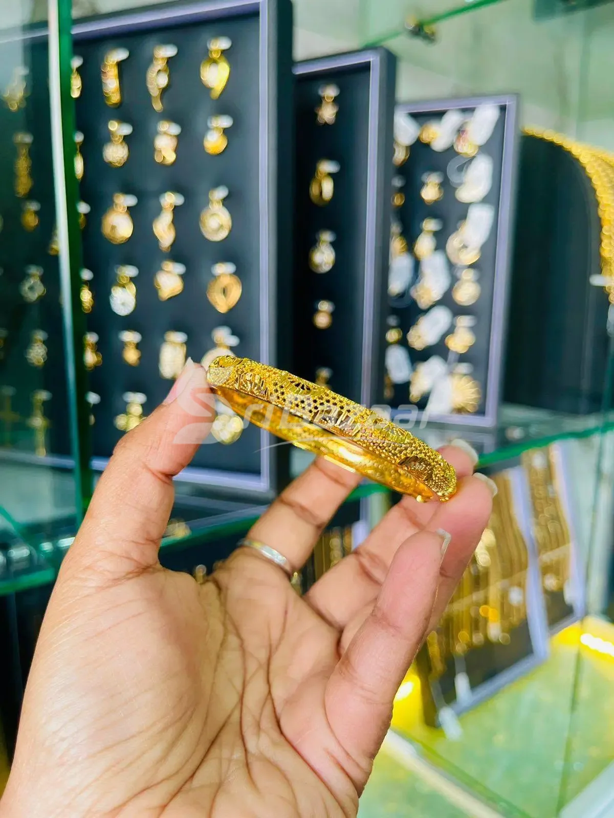 Premium Gold Plated Bangle – SK Online Items