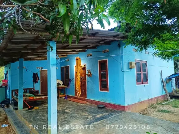 யாழ்ப்பாணம் ➡️ அரியாலை சந்திக்கு அருகில் வீடும் காணியும் விற்பணைக்கு